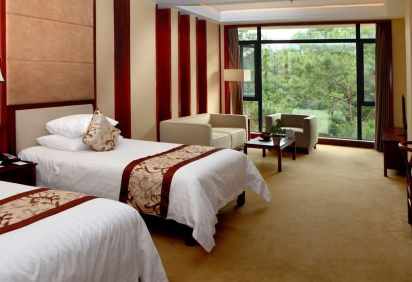 فندق New Century Resort & Spa Puer