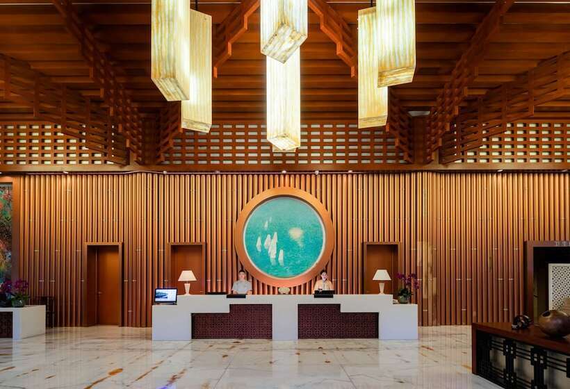 فندق New Century Resort & Spa Puer