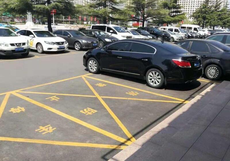 호텔 Green Tree Inn Express