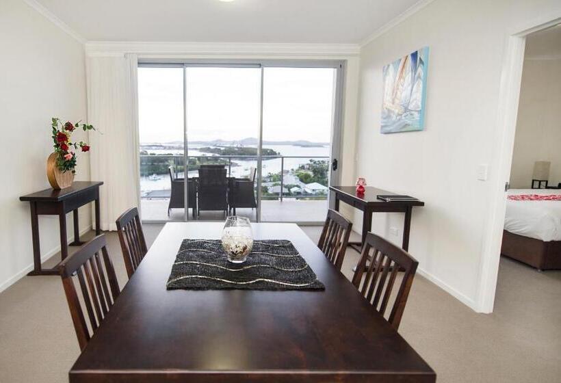 בית מלון כפרי Curtis Central Apartments Official