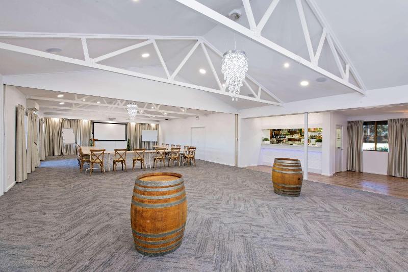 בית מלון כפרי Econo Lodge Savannah Park Tamworth