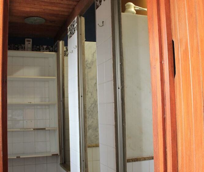 هتل Laranjeiras Hostel