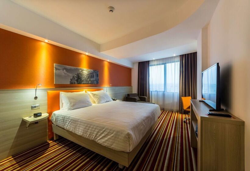هتل Hampton By Hilton Iasi