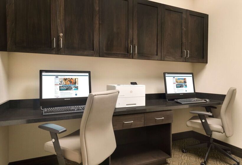هتل Hampton Inn Elko