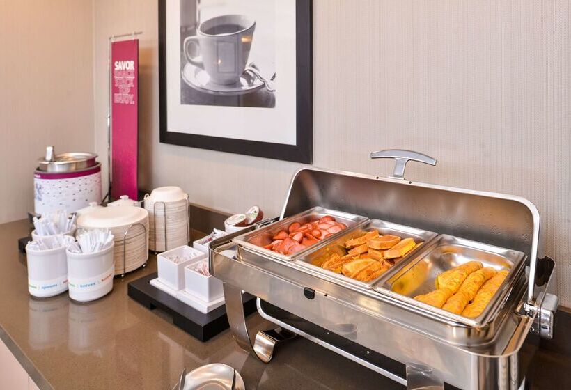 בית מלון כפרי Hampton Inn & Suites Altoonades Moines