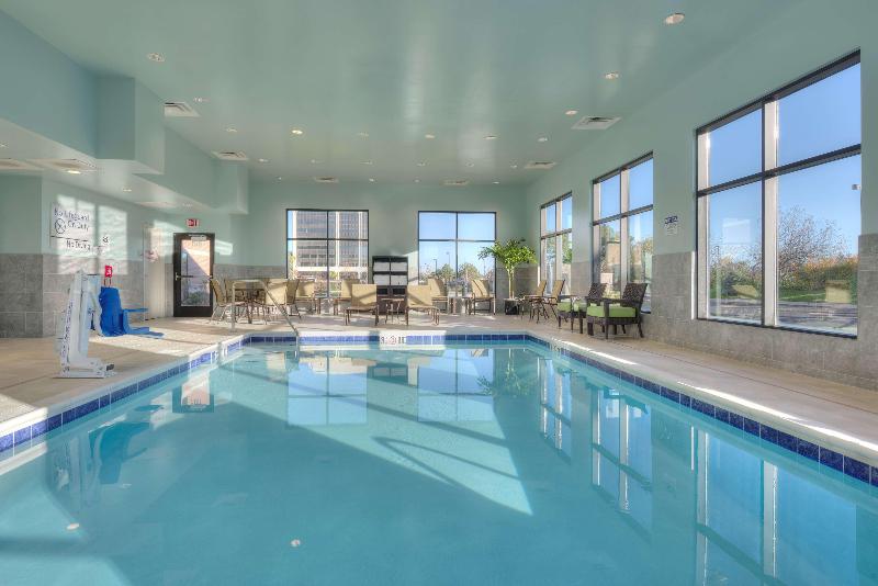 בית מלון כפרי Hampton Inn & Suites Chicago Schaumburg
