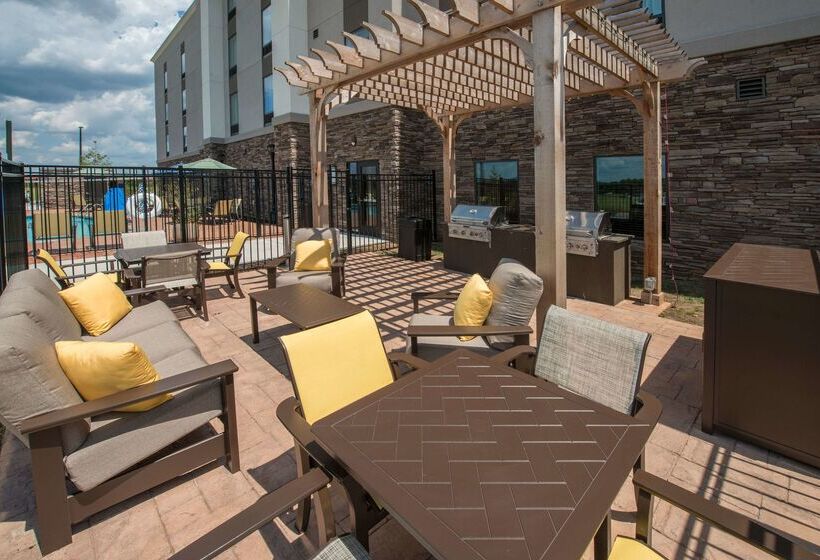 בית מלון כפרי Hampton Inn Waynesboro