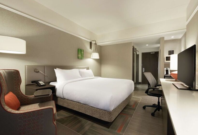 هتل Hilton Garden Inn Calgary Downtown