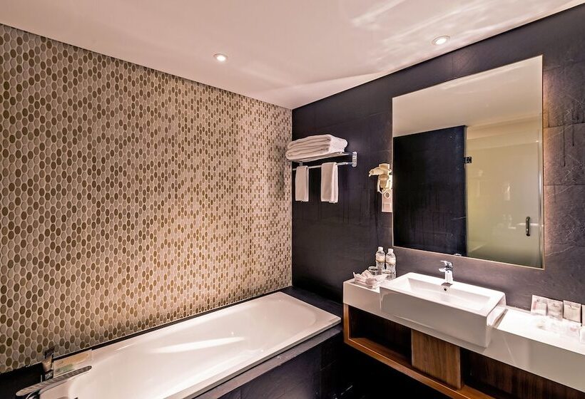 هتل Infinity8 Bali