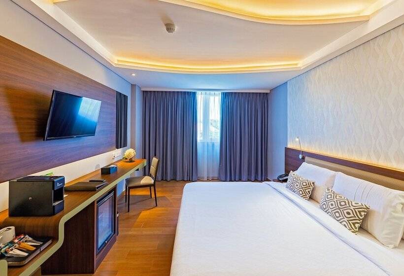 هتل Infinity8 Bali