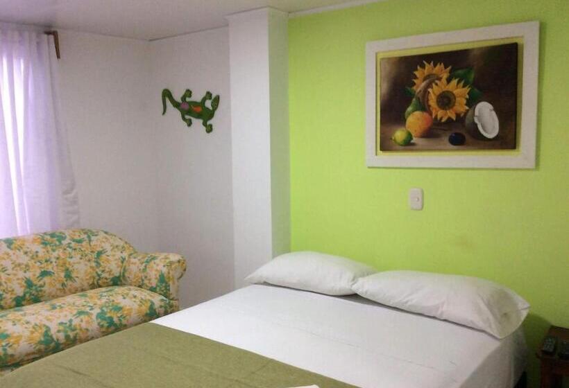 هتل La Posada De Lulu