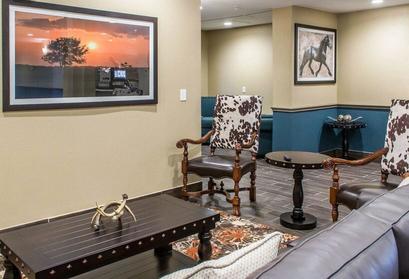 בית מלון כפרי Mainstay Suites Cotulla