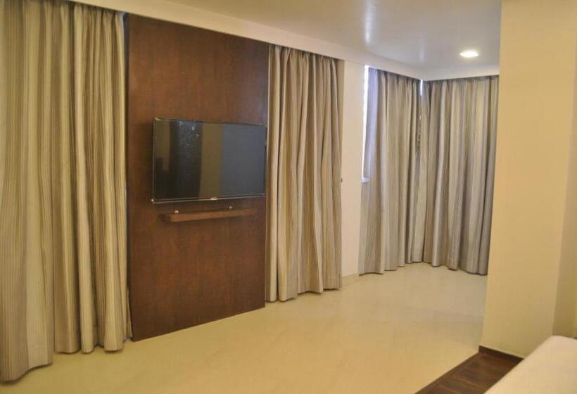 فندق Sai Residency