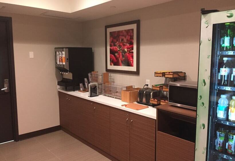 Microtel Inn & Suites By Wyndham Kirkland Lake