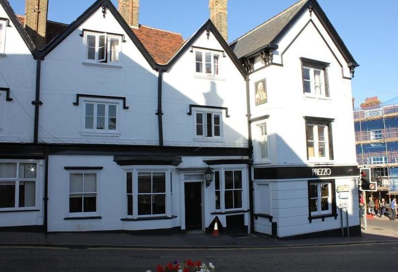 The George Hotel Stansted Airport