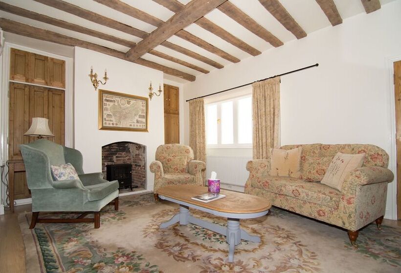 צימר The Abbey Hotel & Apartments