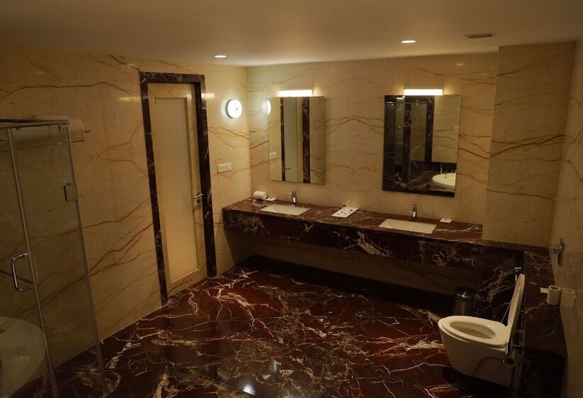 Отель Cj Pallazzio,salem