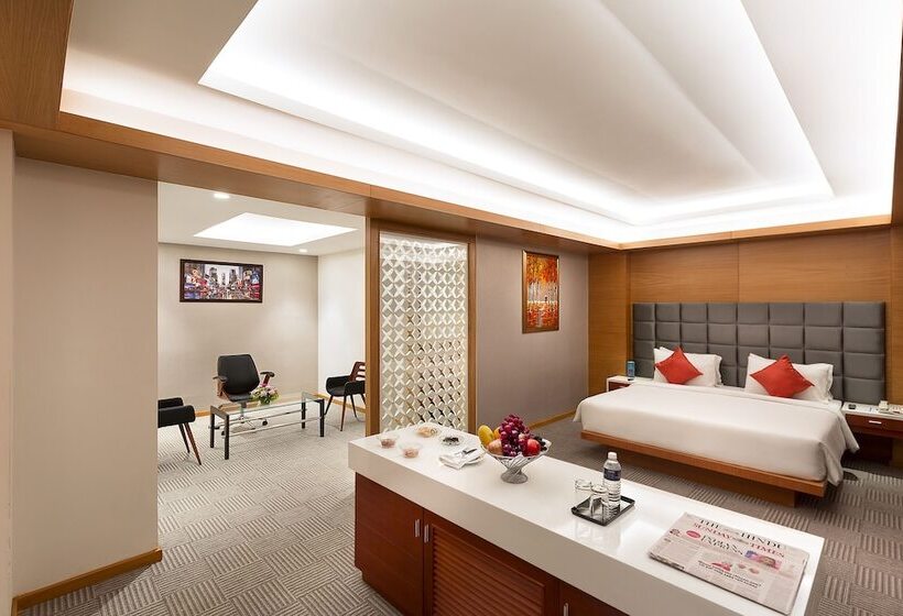 Отель Cj Pallazzio,salem