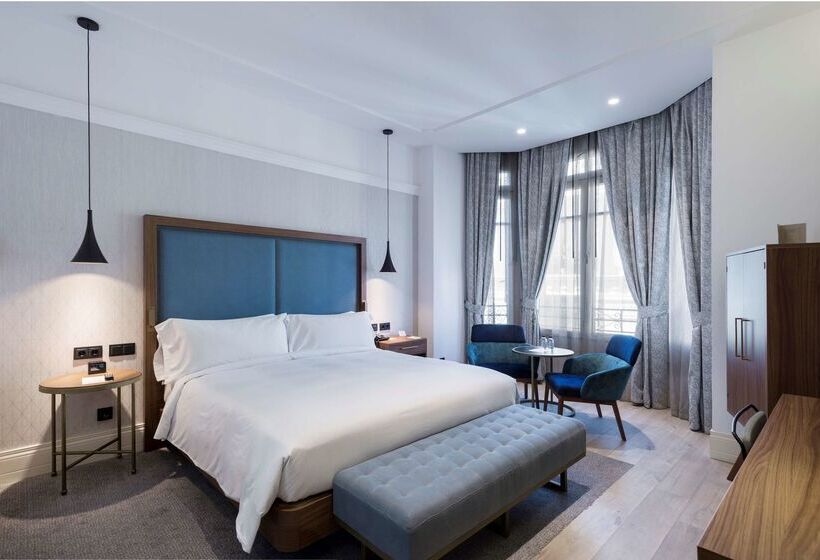 هتل Doubletree By Hilton Madrid  Prado