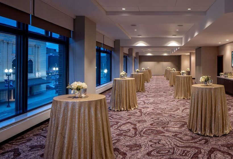 هتل Embassy Suites By Hilton Minneapolis Downtown
