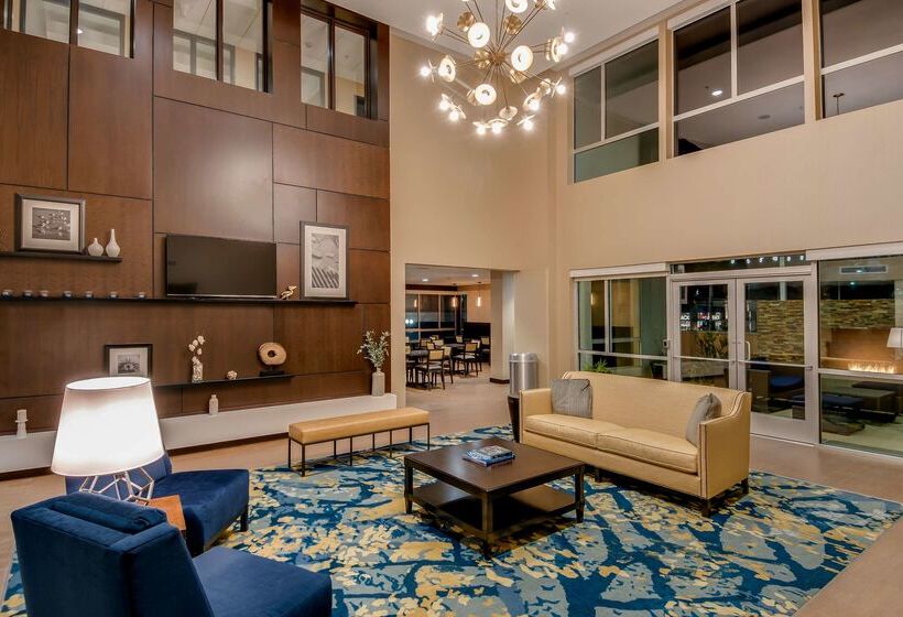 בית מלון כפרי Hampton Inn & Suites Los Angeles   Glendale