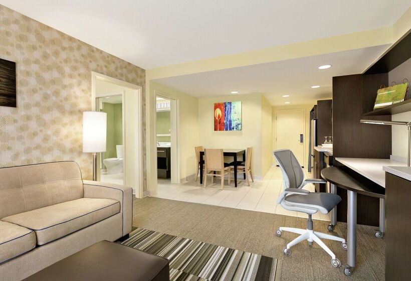 فندق Home2 Suites By Hilton Fort St. John