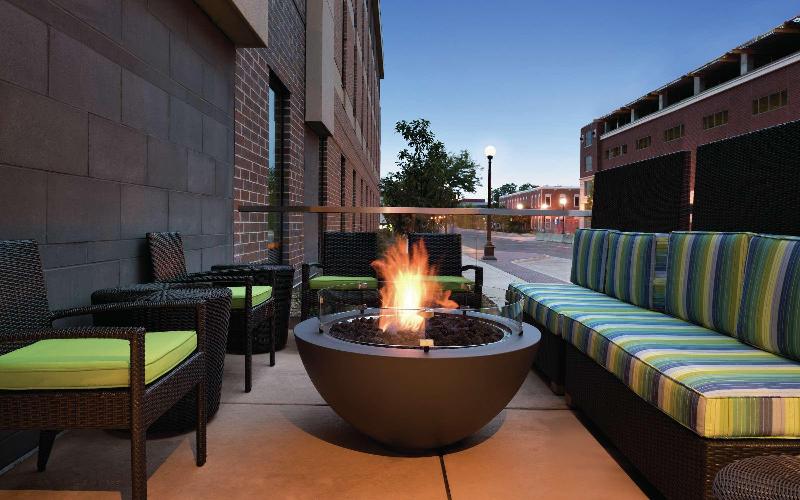 هتل Home2 Suites By Hilton La Crosse