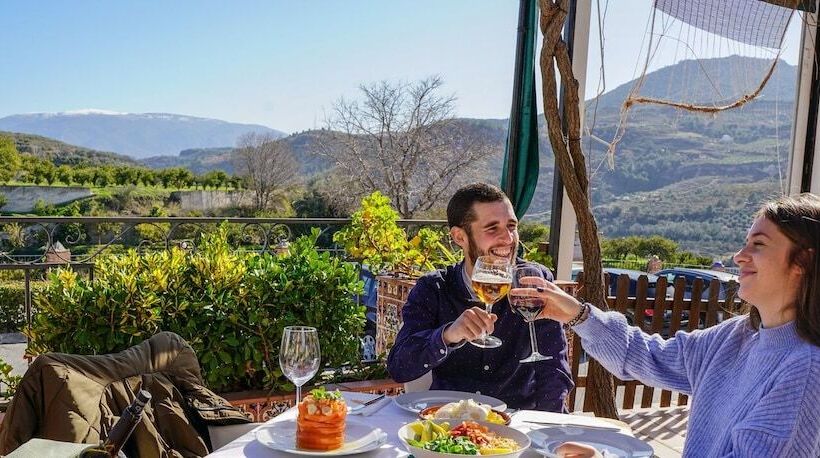 فندق Hostal Y Apartamento Rural Los Naranjos