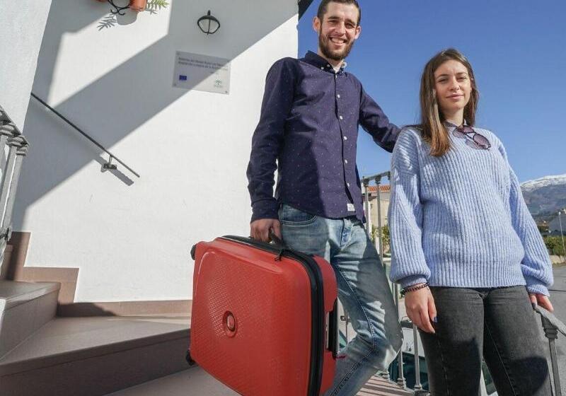 فندق Hostal Y Apartamento Rural Los Naranjos