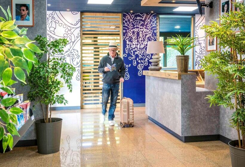 בית מלון כפרי Ibis Budget Cannes Mougins