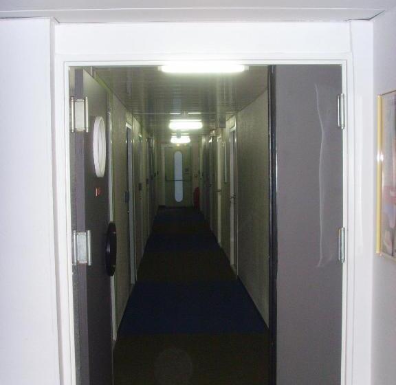 בית מלון כפרי Ibis Budget L'isle Adam