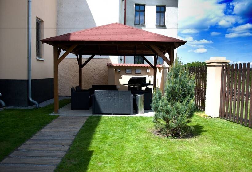 هتل Pension Falconi