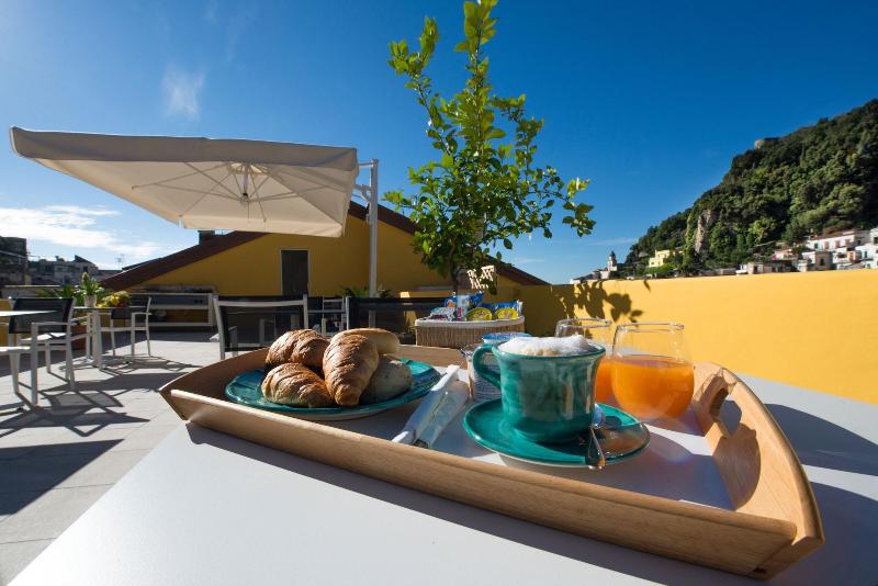 تختخواب و صبحانه Amalfi Luxury House