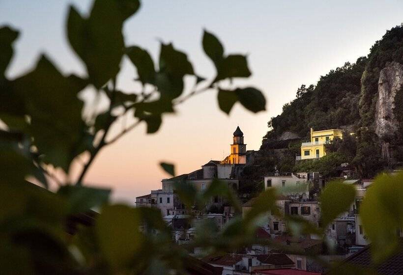 تختخواب و صبحانه Amalfi Luxury House