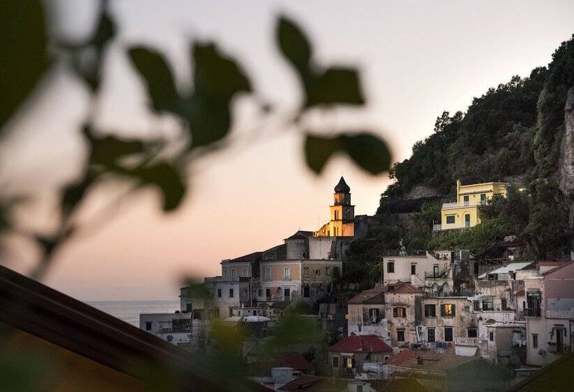 تختخواب و صبحانه Amalfi Luxury House