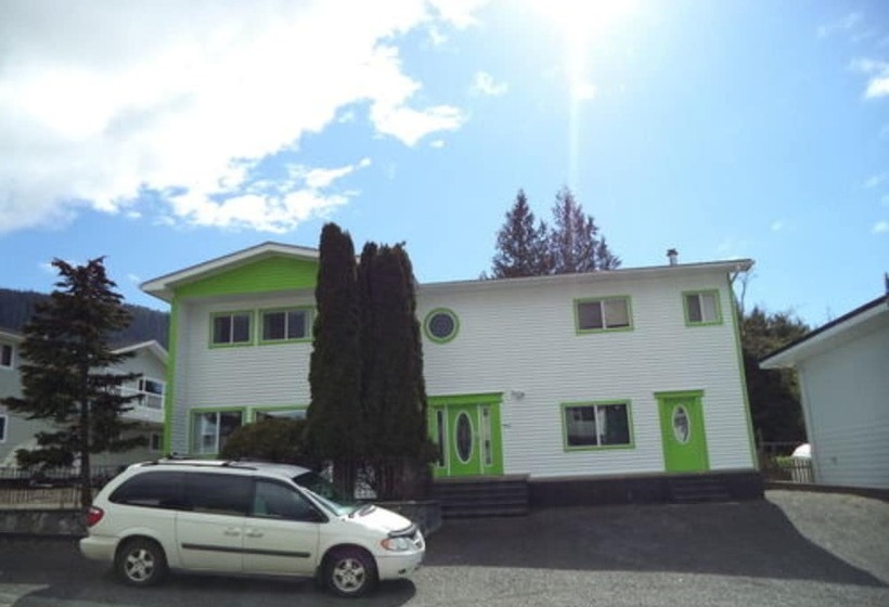 צימר Enchanted Rainforest Guesthouse