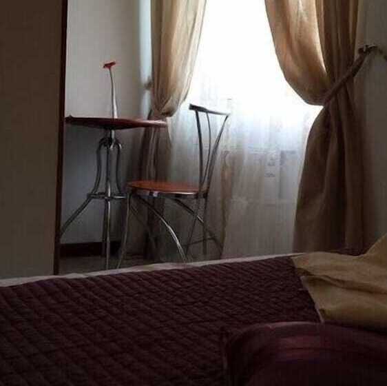 تختخواب و صبحانه Galleria Frascati Rooms And Apartment