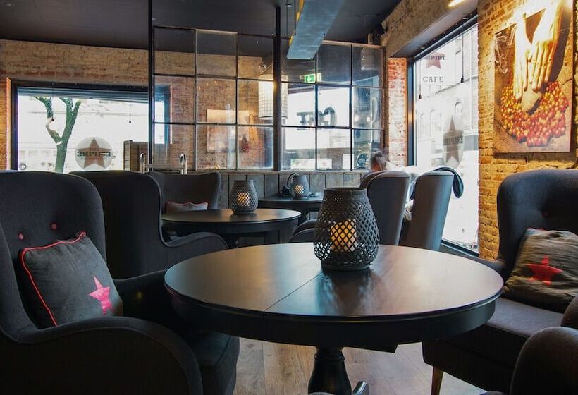 مبيت وإفطار Annex