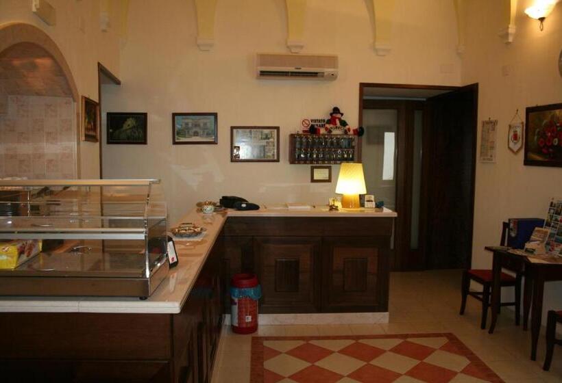 호텔 Albergo Vittoria
