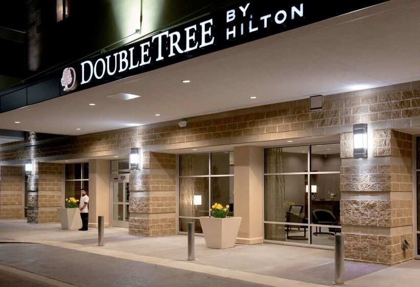 هتل Doubletree By Hilton Evansville