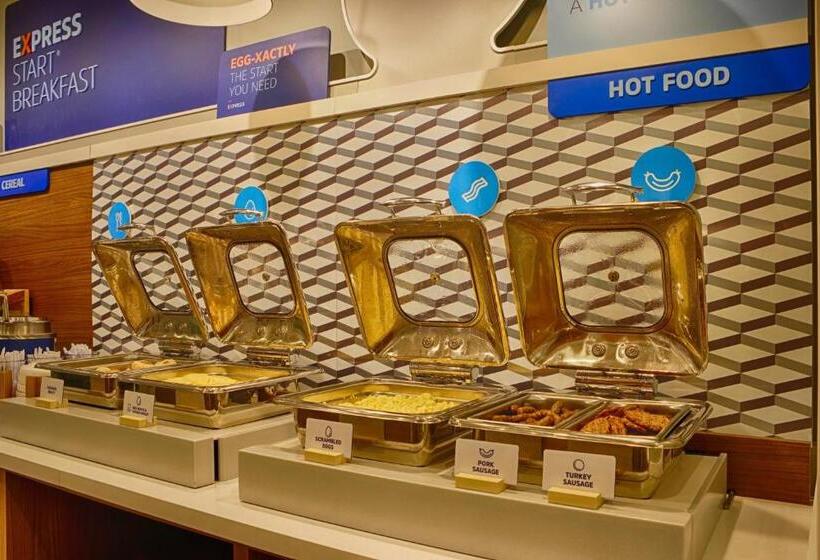 호텔 Holiday Inn Express & Suites   Detroit Northwest   Livonia, An Ihg