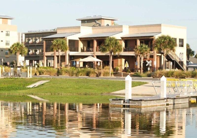 هتل The Citrus On The Lake
