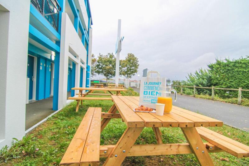 בית מלון כפרי Kyriad Direct Poitiers  Gare Du Futuroscope