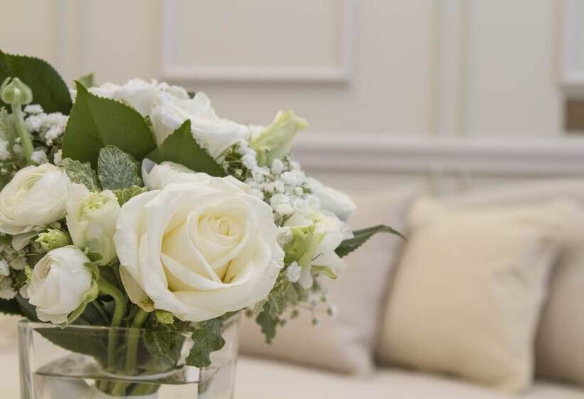هتل Le Narcisse Blanc