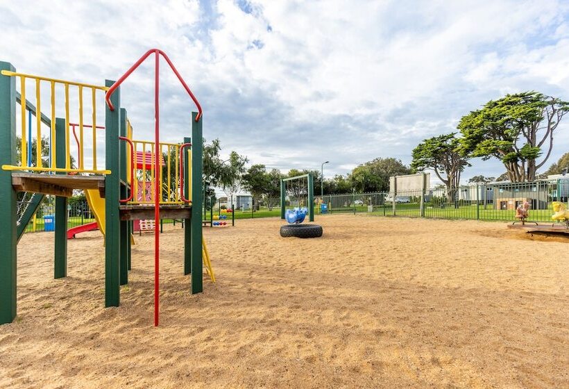 בית מלון כפרי Nrma Portland Bay Holiday Park