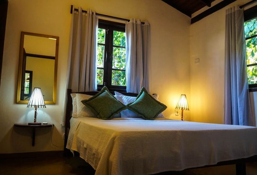 هتل Pousada Samambaia