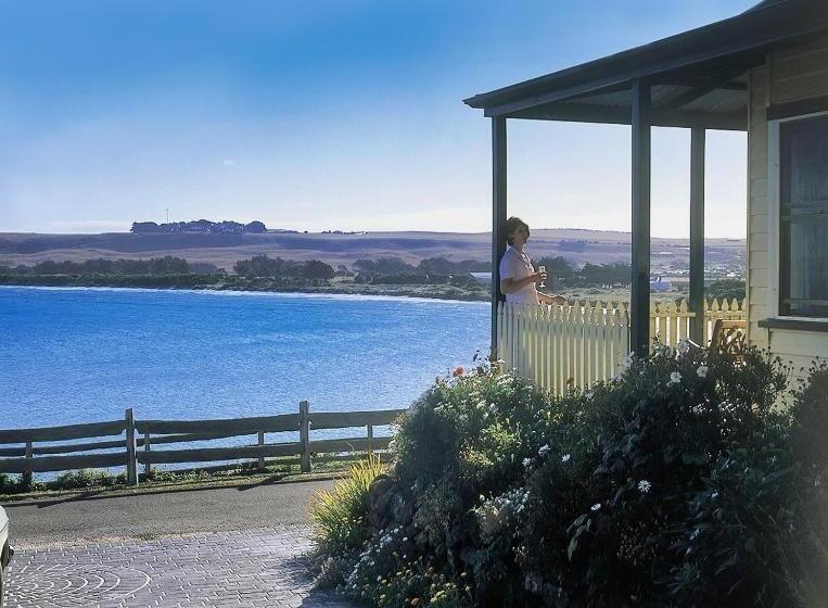 Stanley Hotel & Apartments