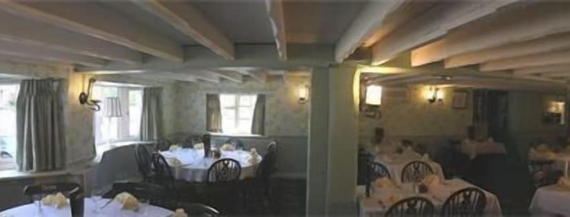 هتل The Red Lion