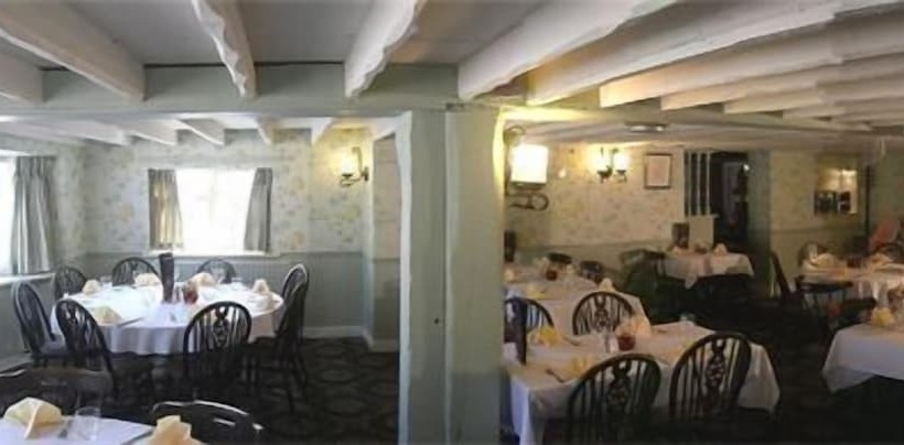 هتل The Red Lion