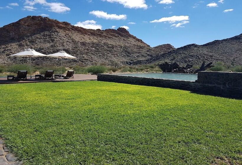 בית מלון כפרי Tutwa Desert Lodge